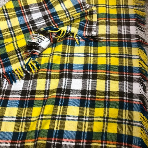 Vtg Lap Throw Stadium Blue Green Yellow Tartan Plaid Fringed 56x52 - Picture 1 of 3
